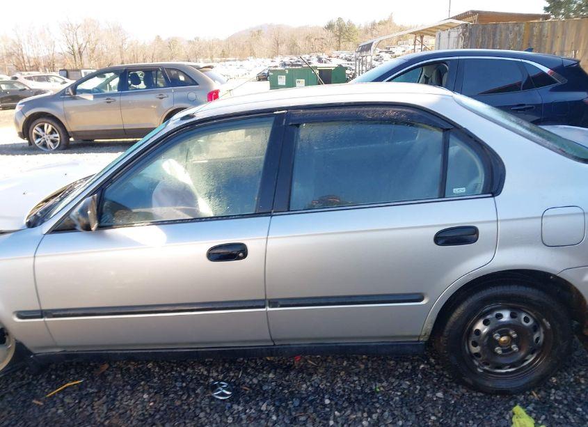 Photo 15 of 1998 Honda Civic DX (VIN 2HGEJ6625WH579068)