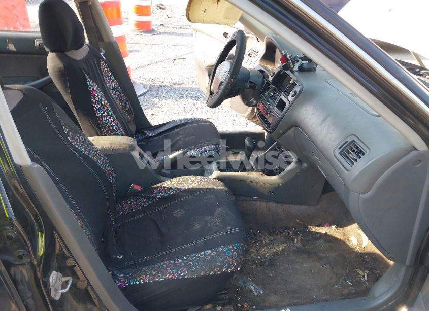 Photo 5 of 1998 Honda Civic LX (VIN 2HGEJ6670WH569799)