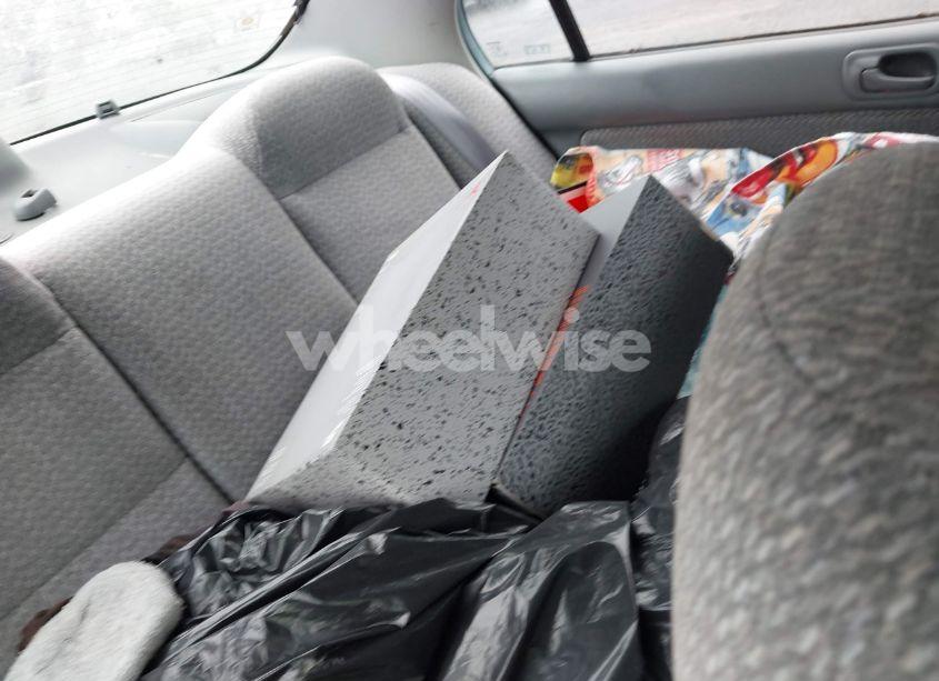 Photo 8 of 2000 Honda Civic LX (VIN 2HGEJ6674YH599875)