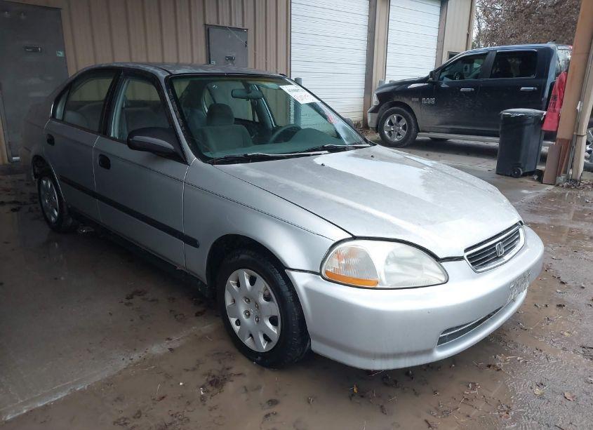 1998 Honda Civic LX (VIN 2HGEJ6677WH618562) main photo