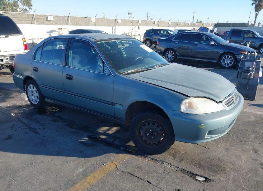 1999 Honda Civic LX (VIN 2HGEJ6677XH569820) main photo