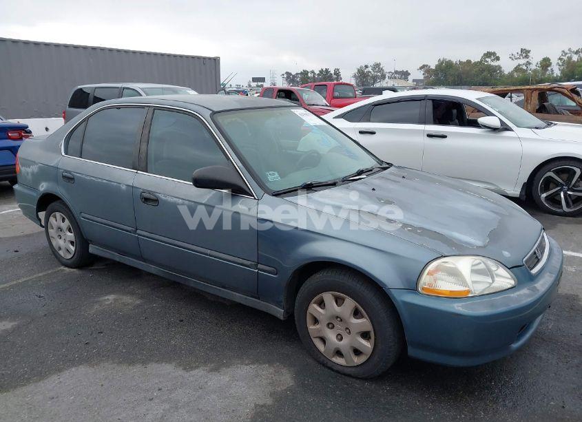 1998 Honda Civic LX (VIN 2HGEJ6679WH521962) main photo
