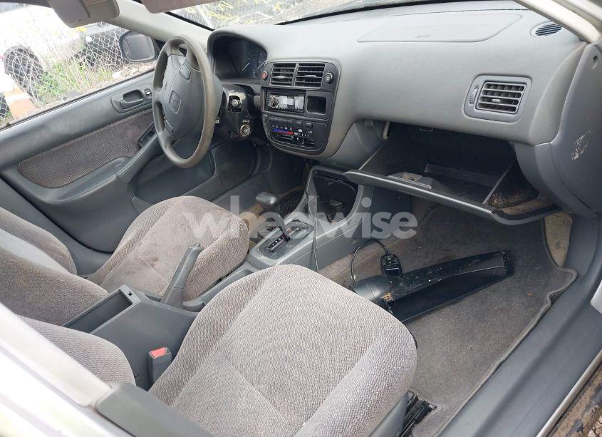 Photo 5 of 1998 Honda Civic LX (VIN 2HGEJ6679WH609183)