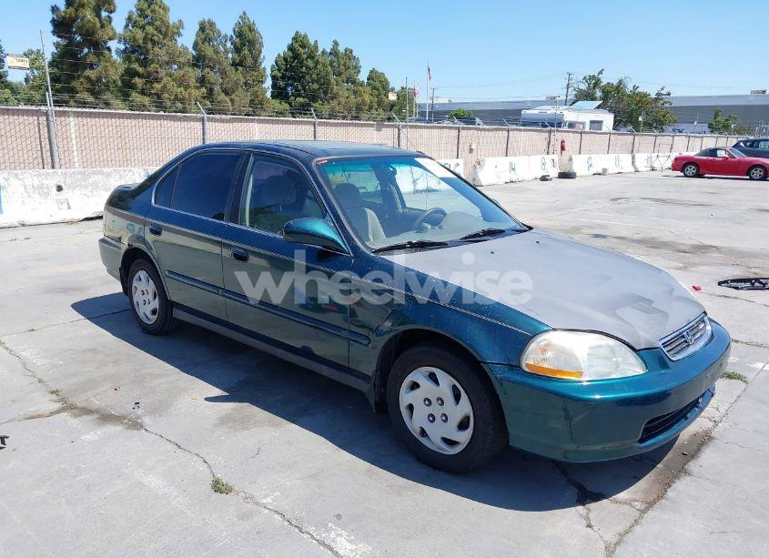 1997 Honda Civic EX (VIN 2HGEJ864XVH577151) main photo