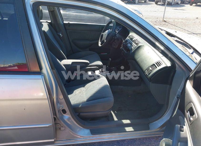 Photo 5 of 2005 Honda Civic LX (VIN 2HGES15575H613893)