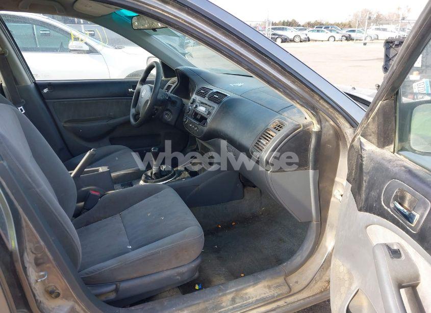 Photo 5 of 2005 Honda Civic LX (VIN 2HGES155X5H626962)