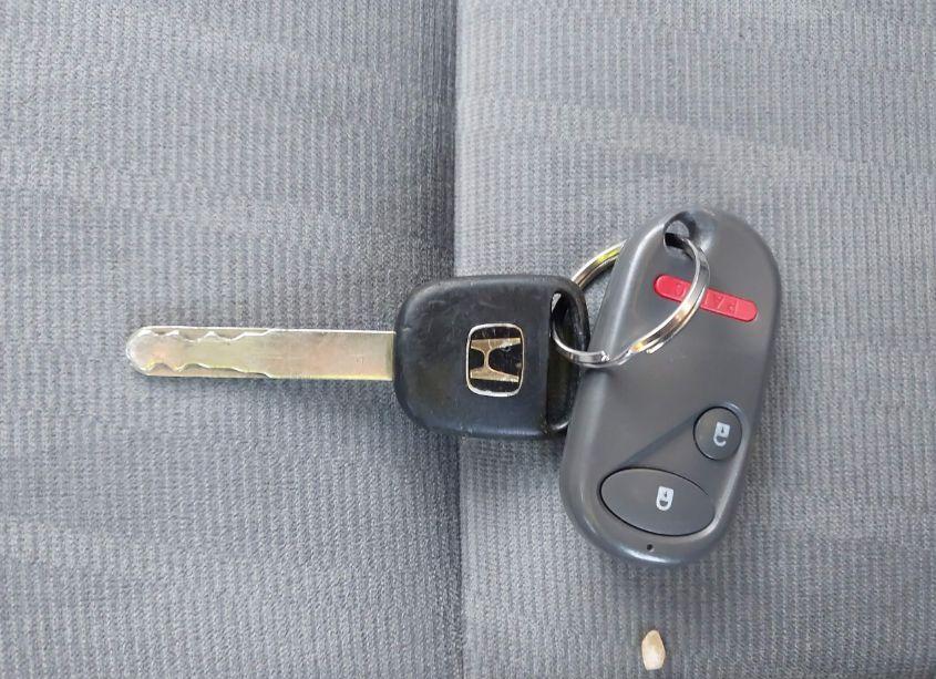 Photo 11 of 2004 Honda Civic LX (VIN 2HGES15604H635919)