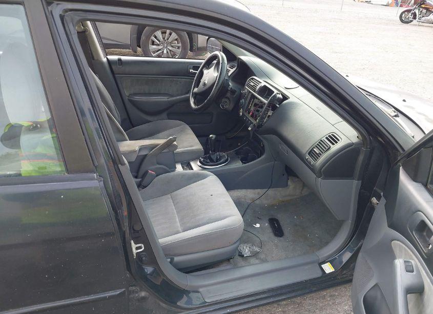 Photo 5 of 2005 Honda Civic LX (VIN 2HGES15695H544522)