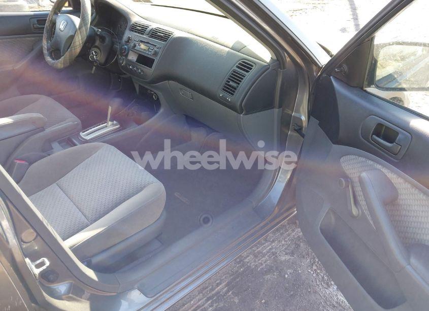 Photo 5 of 2005 Honda Civic VP (VIN 2HGES16325H580394)