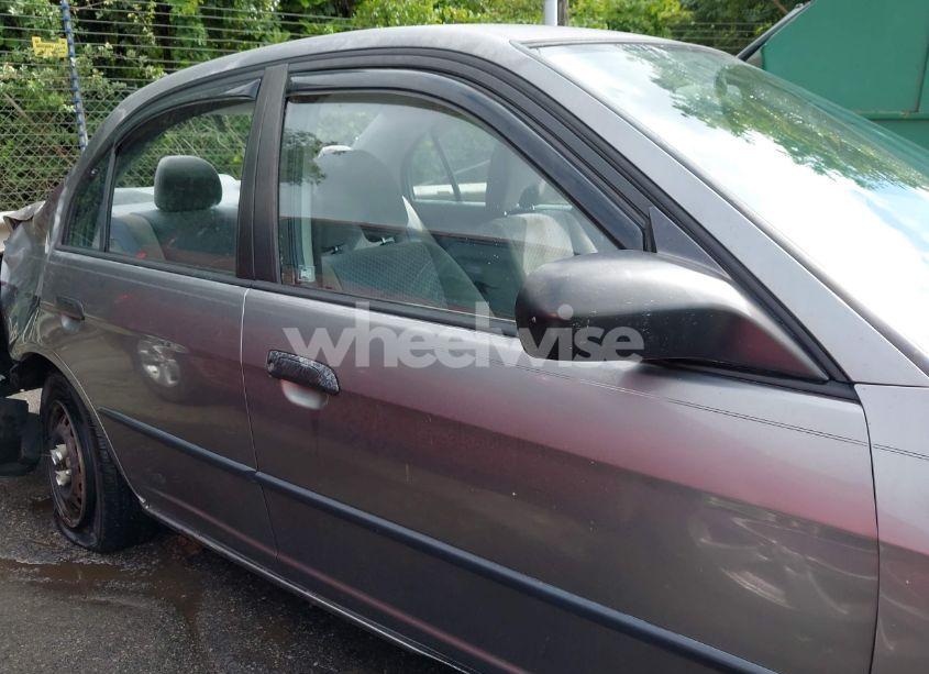 Photo 13 of 2005 Honda Civic VP (VIN 2HGES16385H586474)