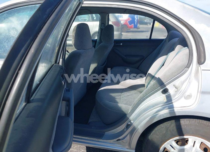 Photo 8 of 2002 Honda Civic LX (VIN 2HGES16502H601918)