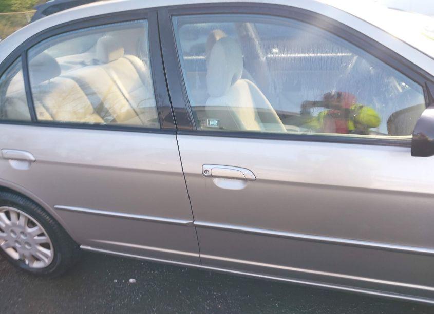 Photo 13 of 2004 Honda Civic LX (VIN 2HGES16504H518041)