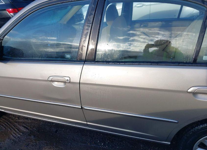 Photo 14 of 2004 Honda Civic LX (VIN 2HGES16504H518041)