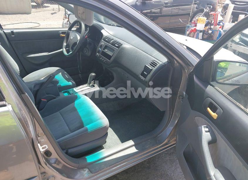 Photo 5 of 2004 Honda Civic LX (VIN 2HGES16504H563979)