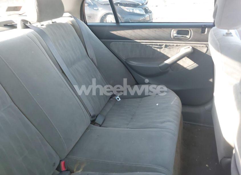 Photo 8 of 2005 Honda Civic LX (VIN 2HGES16505H529400)