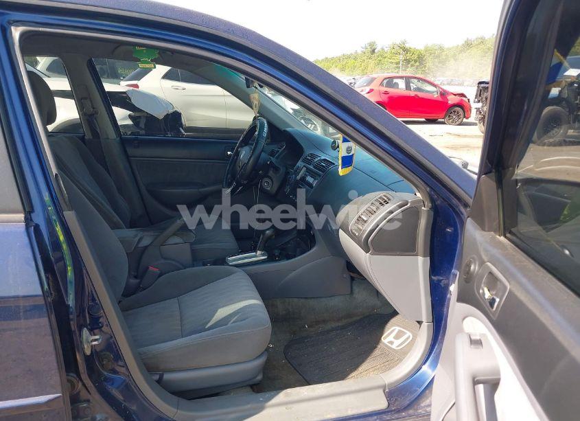 Photo 5 of 2005 Honda Civic LX (VIN 2HGES16505H546035)