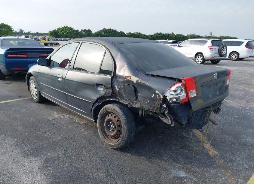 Photo 3 of 2005 Honda Civic LX (VIN 2HGES16505H569038)