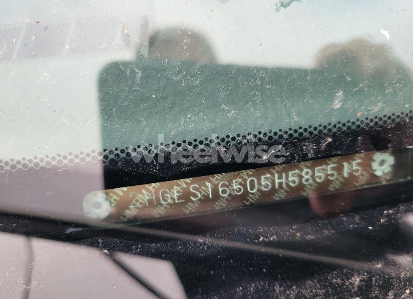 Photo 8 of 2005 Honda Civic LX (VIN 2HGES16505H585515)