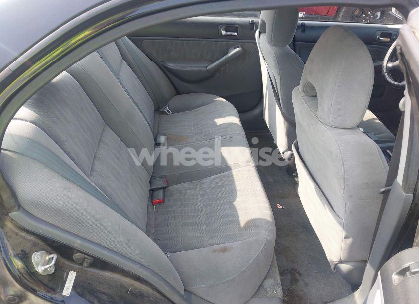 Photo 8 of 2005 Honda Civic LX (VIN 2HGES16505H596157)