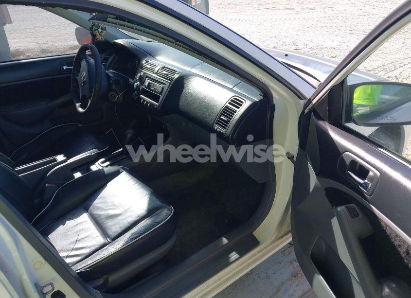 Photo 5 of 2003 Honda Civic LX (VIN 2HGES16513H517530)