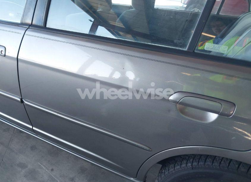 Photo 6 of 2004 Honda Civic LX (VIN 2HGES16514H637197)