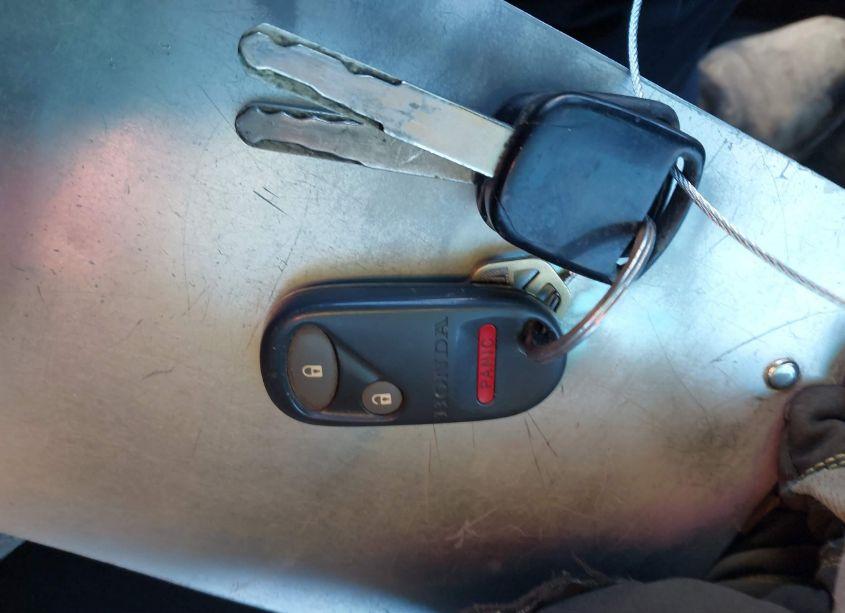 Photo 11 of 2005 Honda Civic LX (VIN 2HGES16515H521581)