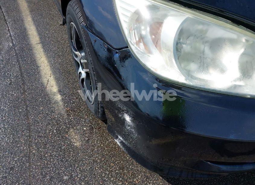 Photo 6 of 2005 Honda Civic LX (VIN 2HGES16515H527476)