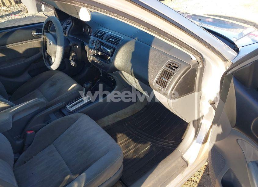 Photo 5 of 2005 Honda Civic LX (VIN 2HGES16515H560753)