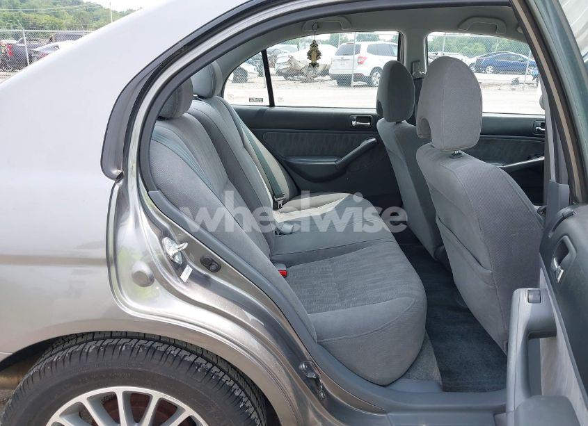 Photo 8 of 2005 Honda Civic LX (VIN 2HGES16515H630638)