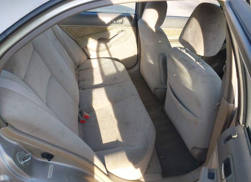 Photo 8 of 2002 Honda Civic LX (VIN 2HGES16522H582904)