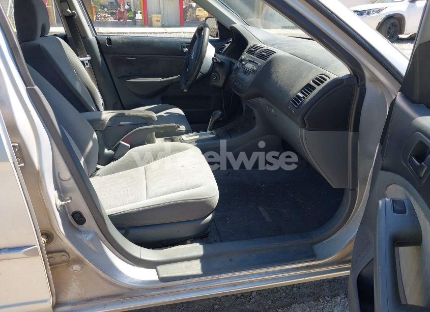 Photo 5 of 2003 Honda Civic LX (VIN 2HGES16523H602070)