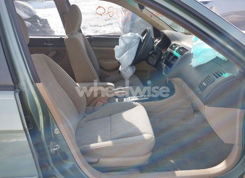 Photo 5 of 2004 Honda Civic LX (VIN 2HGES16524H597745)