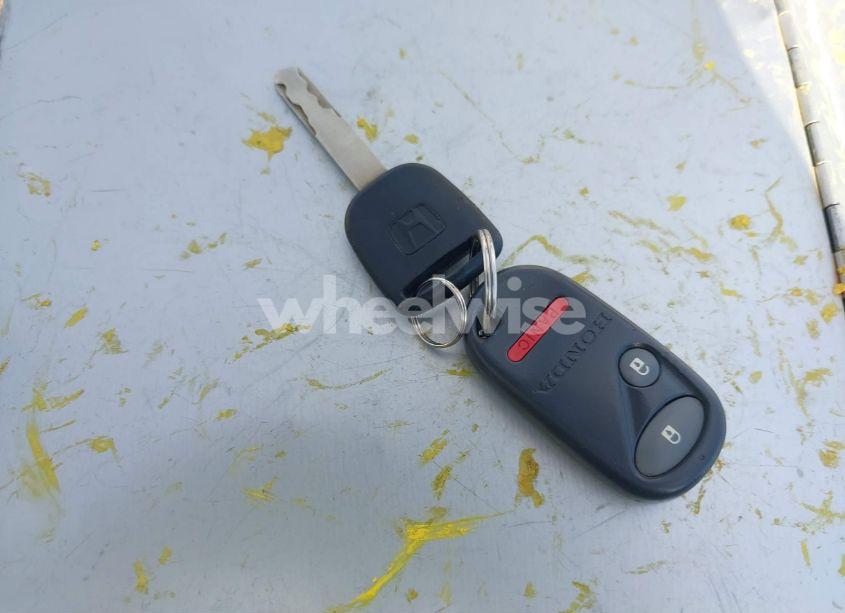 Photo 11 of 2005 Honda Civic LX (VIN 2HGES16525H528278)