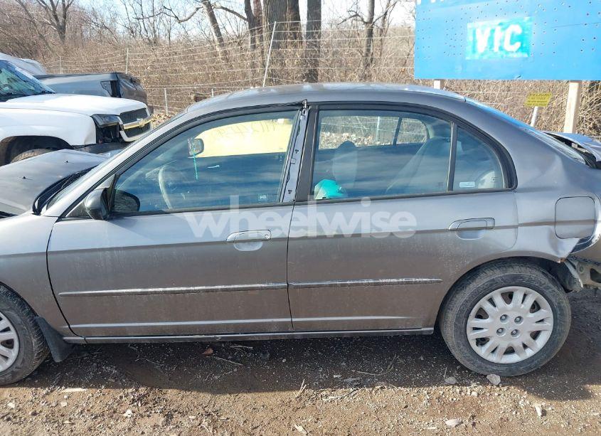 Photo 14 of 2005 Honda Civic LX (VIN 2HGES16525H528278)