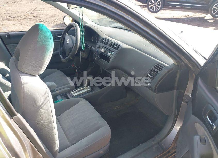 Photo 5 of 2005 Honda Civic LX (VIN 2HGES16525H528278)