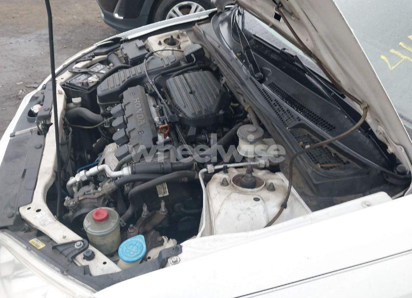 Photo 6 of 2005 Honda Civic LX (VIN 2HGES16525H536803)