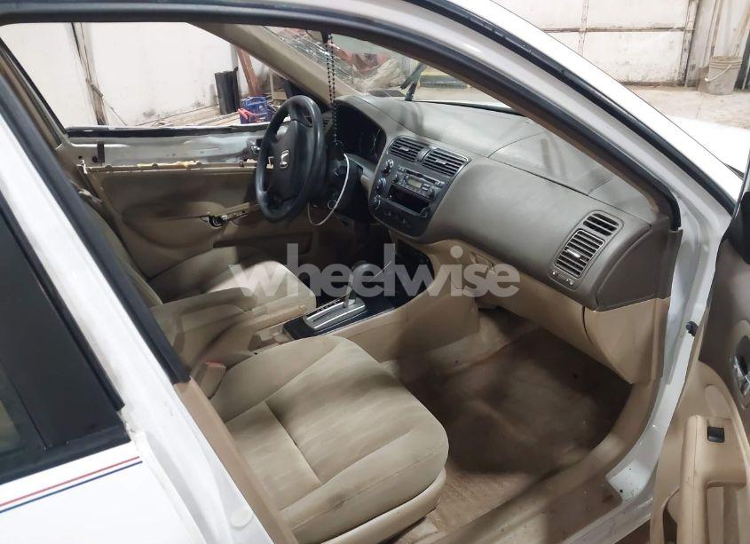 Photo 5 of 2005 Honda Civic LX (VIN 2HGES16525H562754)