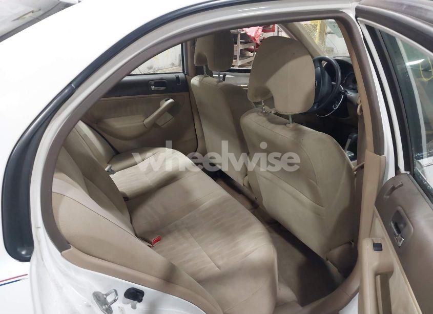 Photo 8 of 2005 Honda Civic LX (VIN 2HGES16525H562754)