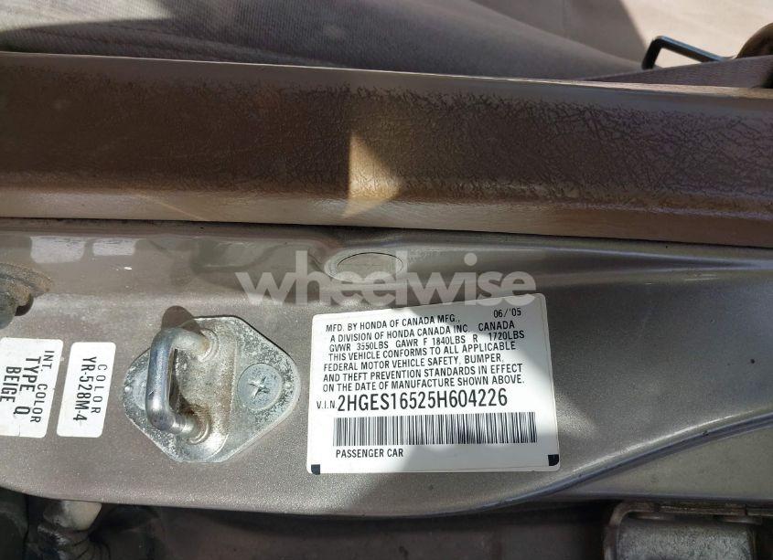 Photo 9 of 2005 Honda Civic LX (VIN 2HGES16525H604226)