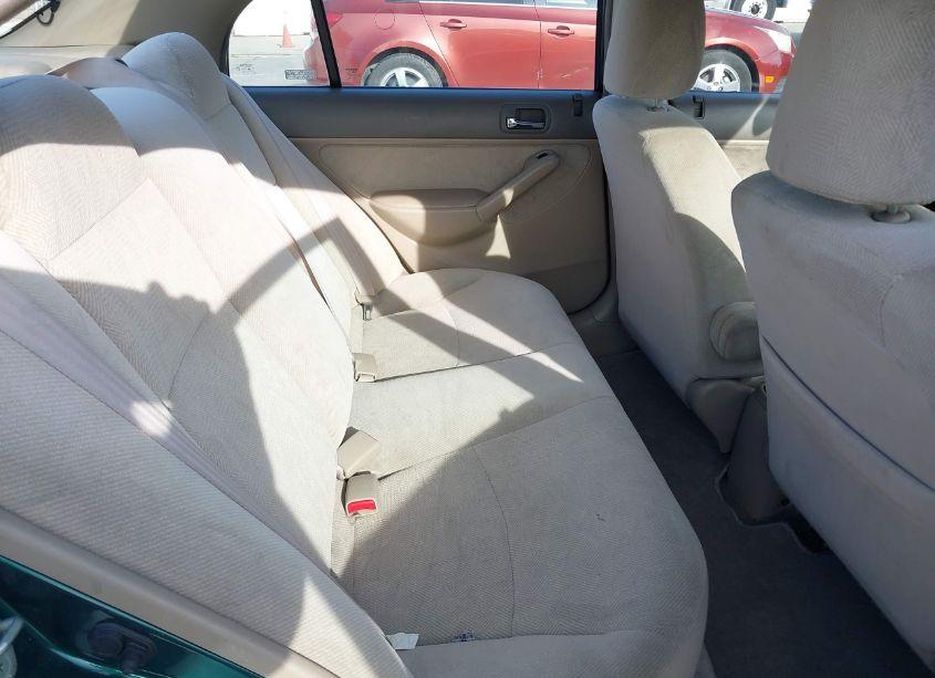 Photo 8 of 2002 Honda Civic LX (VIN 2HGES16532H526700)