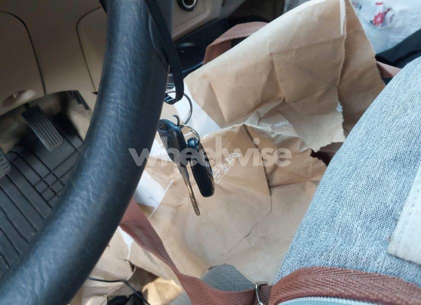 Photo 11 of 2002 Honda Civic LX (VIN 2HGES16532H598903)