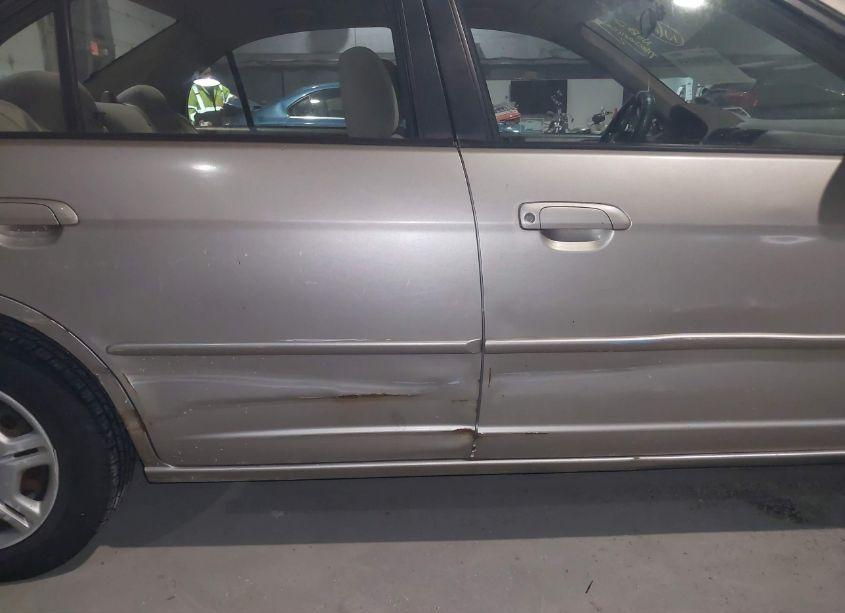 Photo 13 of 2002 Honda Civic LX (VIN 2HGES16532H600049)