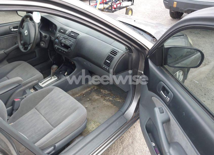 Photo 5 of 2004 Honda Civic LX (VIN 2HGES16534H582641)