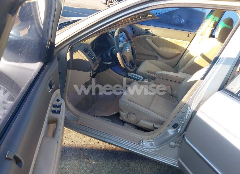 Photo 5 of 2004 Honda Civic LX (VIN 2HGES16534H619476)