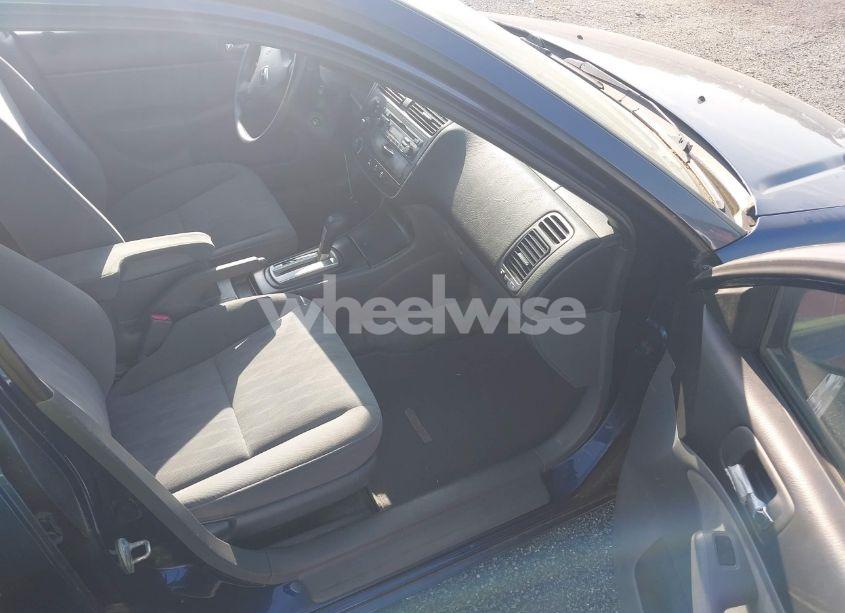 Photo 5 of 2004 Honda Civic LX (VIN 2HGES16534H643485)