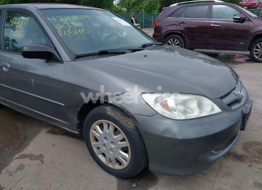 Photo 6 of 2005 Honda Civic LX (VIN 2HGES16535H504295)