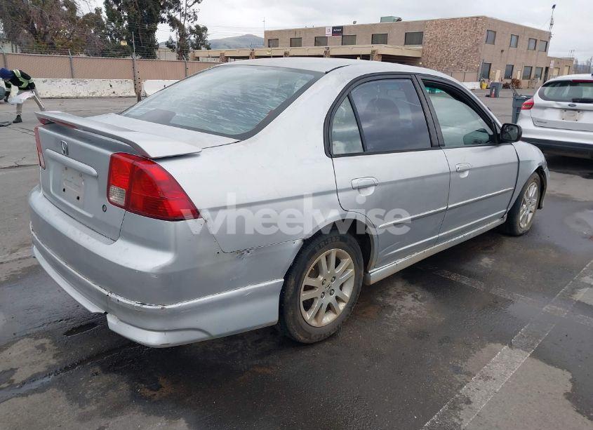 Photo 4 of 2005 Honda Civic LX (VIN 2HGES16535H558809)