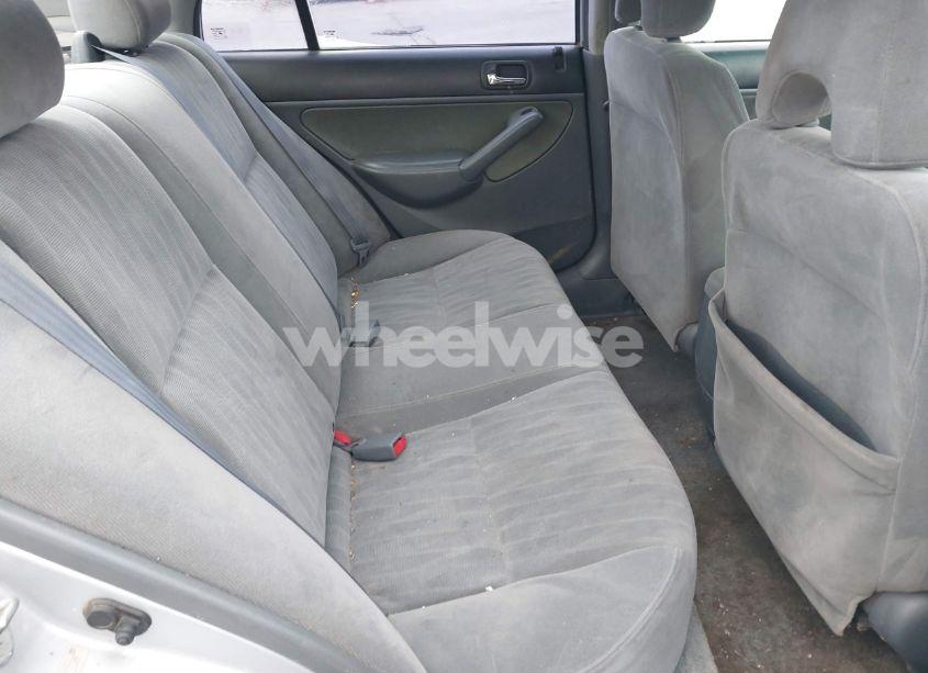 Photo 8 of 2005 Honda Civic LX (VIN 2HGES16535H558809)