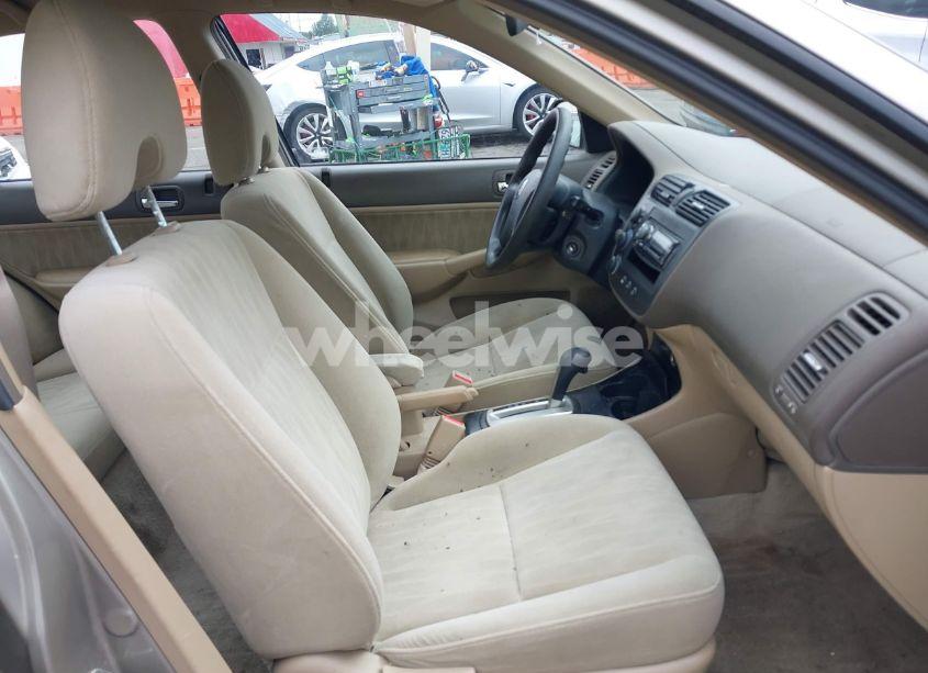 Photo 5 of 2005 Honda Civic LX (VIN 2HGES16535H602081)