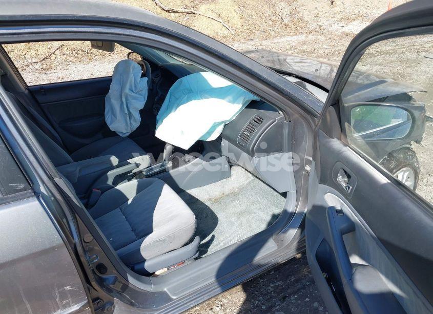 Photo 5 of 2005 Honda Civic LX (VIN 2HGES16545H550184)